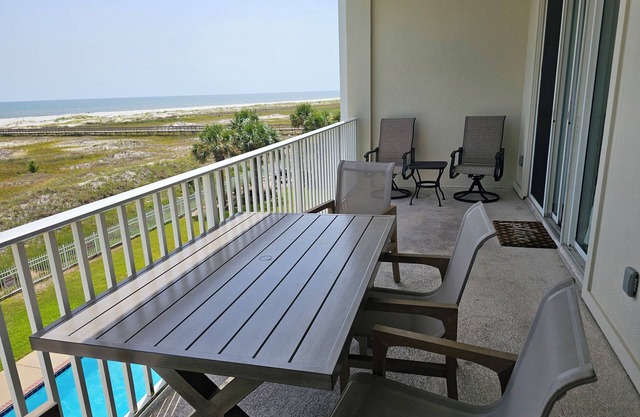 Inn at Dauphin Island 309 Wonderful Unit with Expansive Views!