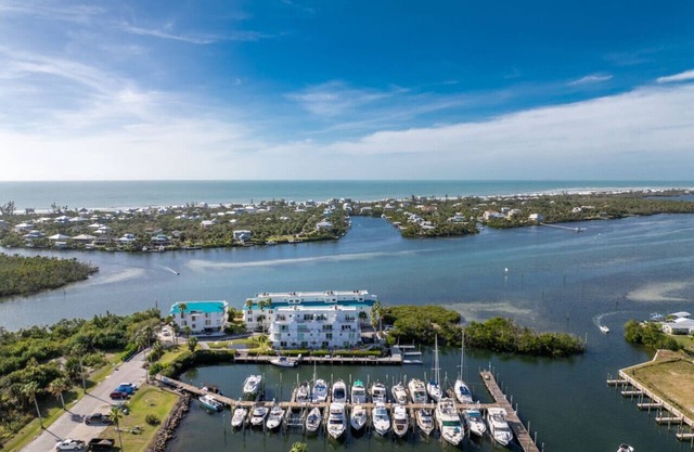 Intracoastal Waterfront Luxury Condo