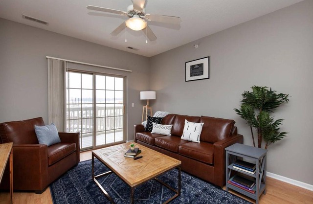 Iowa State University Flat + Gym + Pool