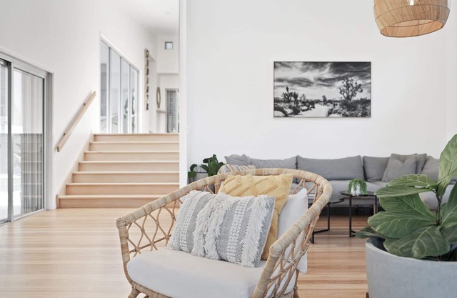 Iris - Castaways Beach Boutique Stays