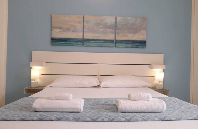 Iris Rooms