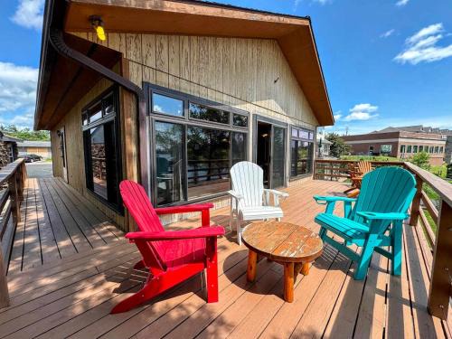 Island Cove #9 - On Minocqua Lake