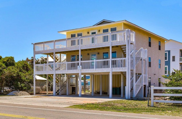 Island Escape A - Suite in Carolina Beach