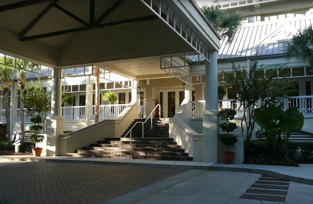 July 4th Week MARRIOTT'S HARBOUR CLUB AT HARBOUR TOWN excellent location in town