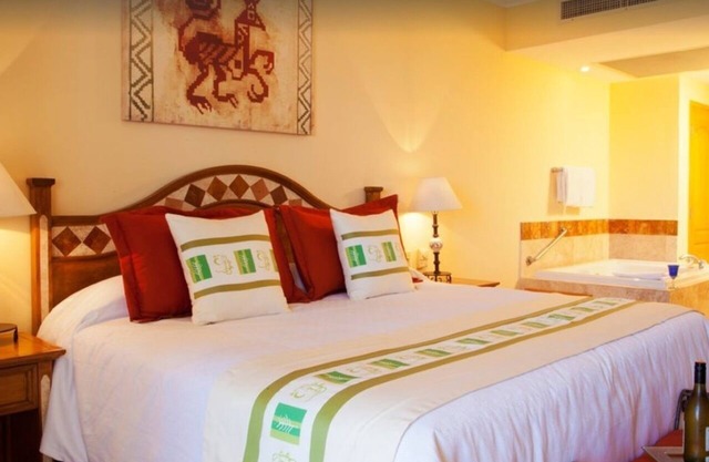 JUNIOR SUITE IN VILLA DEL PALMAR FLAMINGOS RESORT NUEVO VALLARTA MEXICO