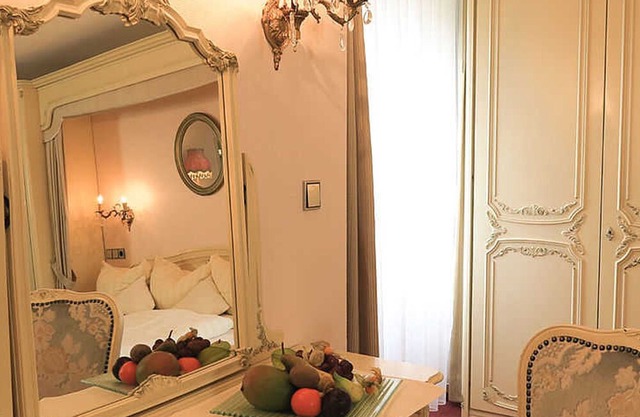 Junior suite with WC and whirlpool / shower temple - Top CCL Hotel Ritter Badenweiler Ganter Reiner