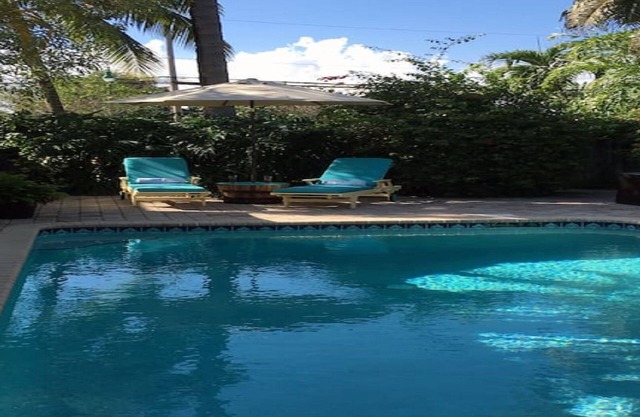 Just A Few minutes to the beach 5 stars rating on airbnb