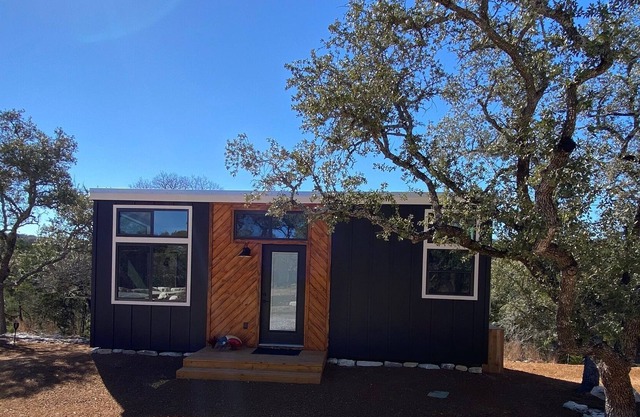 Just minutes away from wine tasting rooms and distilleries