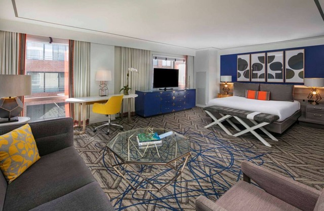 Just What You Were Looking For! w/Outdoor Pool, Pets are Allowed Here!