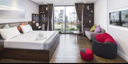 Khách sạn đầy đủ tiện nghi sát biển Mỹ Khê