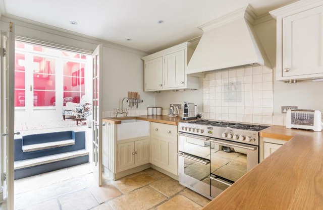 Kinnerton Street by Onefinestay