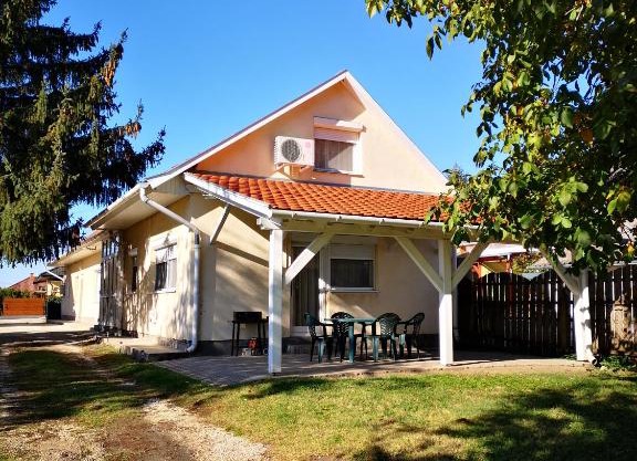 Kiss Apartman