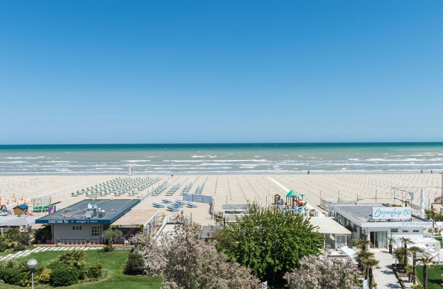 Kiss Beachfront Hotel & Restaurant