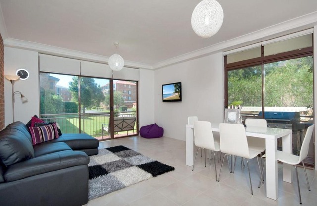 Kurranulla Unit 1 15 Weatherly Close