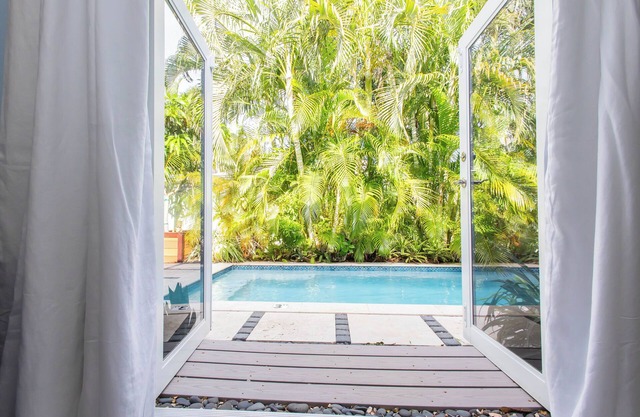 L'Attitude Adjustment | 3 Bed, 2 Bath with pool in Key West