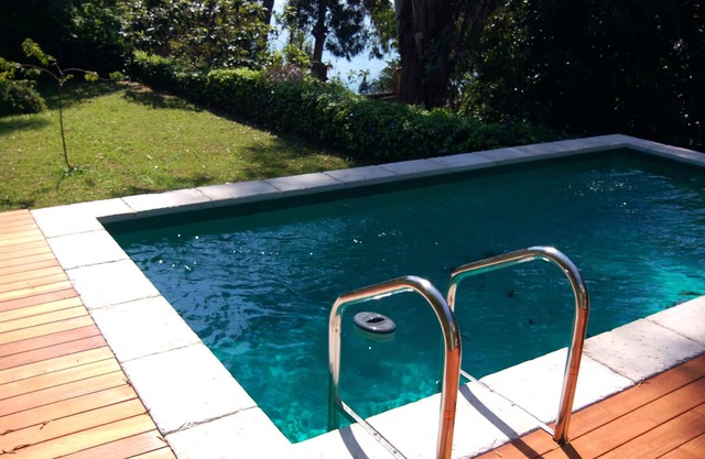 La Dolce Vita minutes from the beach! with pool