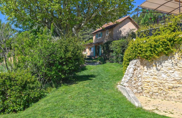 La Source - 3* Gîte à l'Oustaou du Luberon