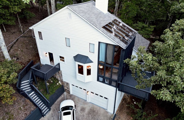 Lake Arrowhead GA Modern Rustic Private Mountain Cabin Chalet Home