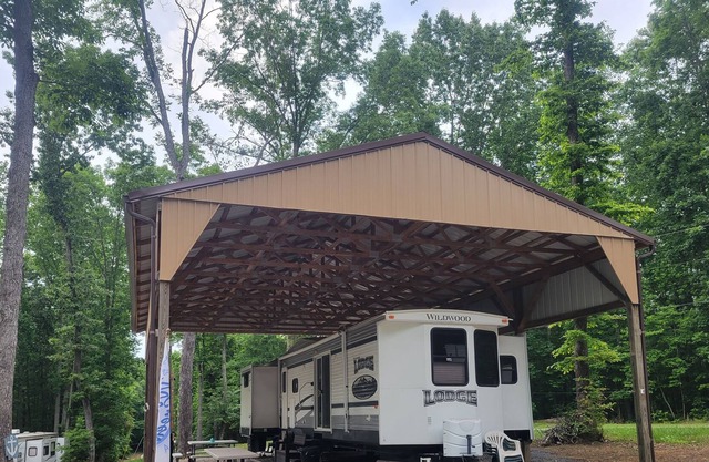 Lake Cumberland Camper Rental, 2 miles from Wolf Creek Marina