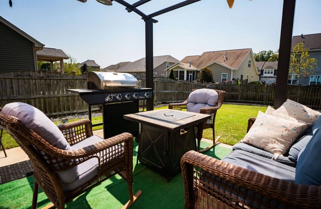 Lake Hideaway|Waterfun, Games & BBQ