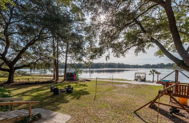 Lakefront Home in Silver Springs, Fl