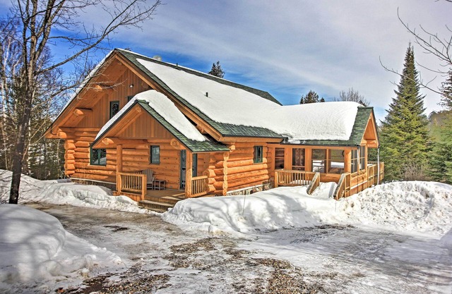 Lakefront Log Cabin w/Dock ~ 9 Mi to Lutsen Mtn