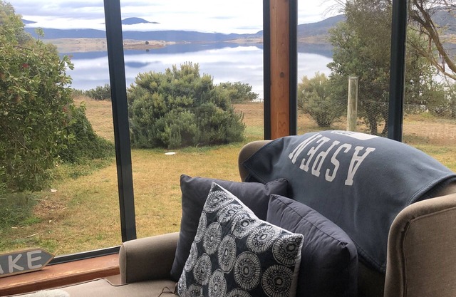 Lakefront@Tyrolean House Waterfront EAST JINDABYNE