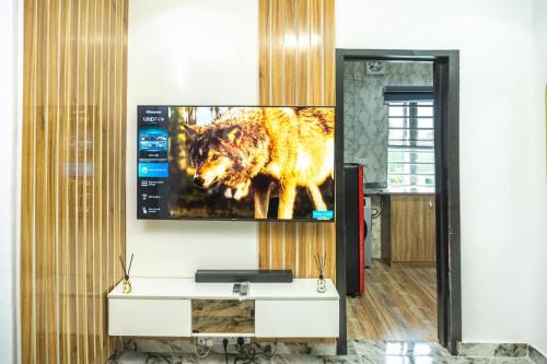Lakeview 2-Bed-Apt With Amazing Views In Every Direction & Starlink SuperFast Speed WiFi
