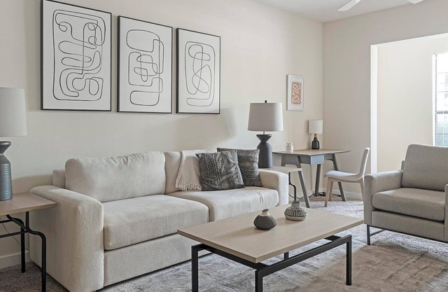 Landing at The Bristol on Union - 2 Bedrooms in.