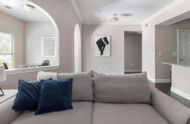 Landing | Stunning 1BD, Pool, Clubhouse