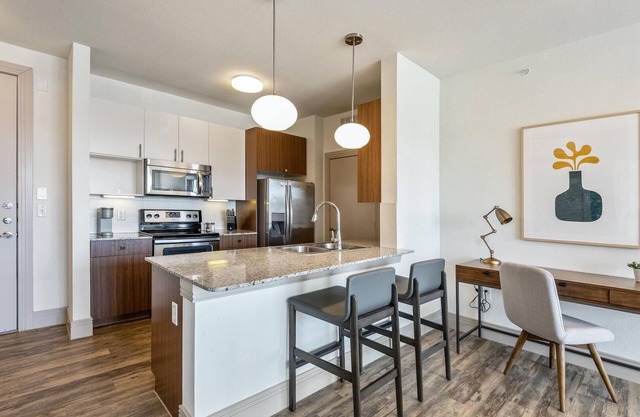 Landing | Stylish 2BD, Yoga Studio, Gym