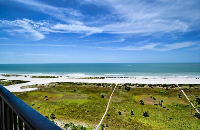 Landmark Tower 1707 Charming 17th Floor Oceanfront Condo