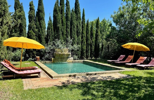 LARGE CHARMING HOUSE ON THE DOMAINE DE SAINT DOMINGUE