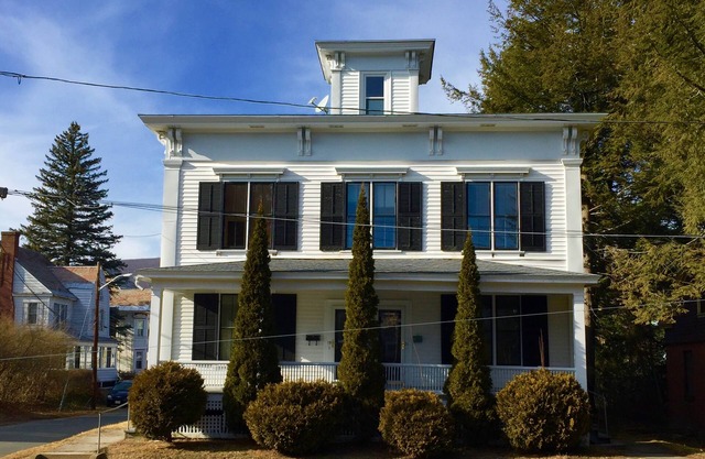 Large duplex near MASSMoCA, MCLA (21)