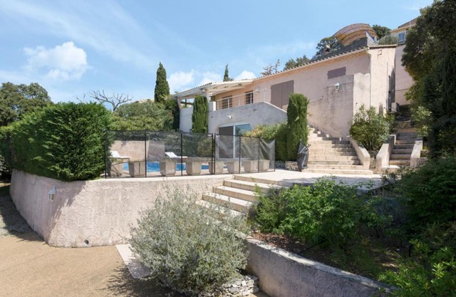 Villa Swimming 