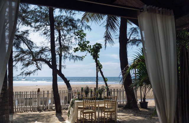 LaRiSa By The Beach, Morjim
