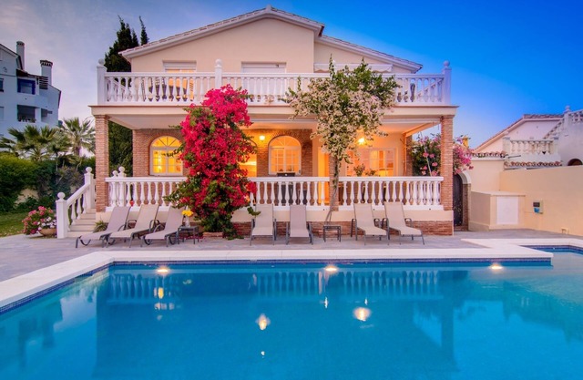 Las Chapas Playa villa heated pool, terraces, garden, pergola