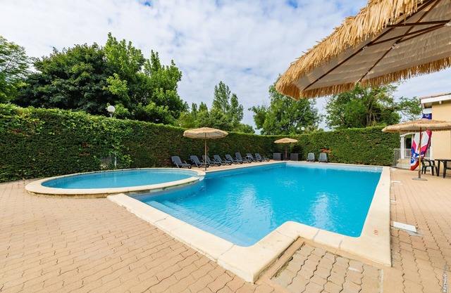 Le Cocon du Cèdre - Swimming pool - Terrace