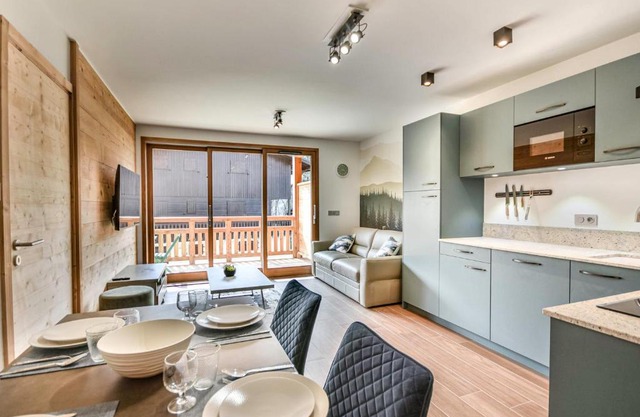 Le Génépi - Superbe T2 cabine 4-6 pers, neuf, à 50m des pistes, avec balcon, garage et WiFi - FR-1-685-67
