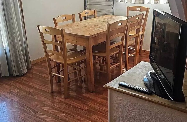 Résidence Le Hameau Du Puy Chalets Personnes 