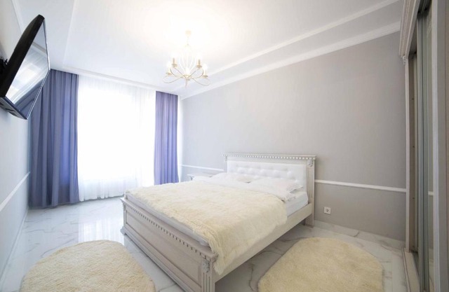 LEOGRAND Apartments on Kulisha 36