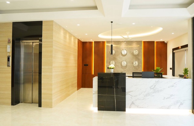 LEONAR HOTEL