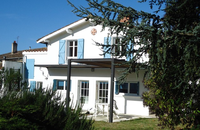 Les Buillens, charming little cottage in the countryside