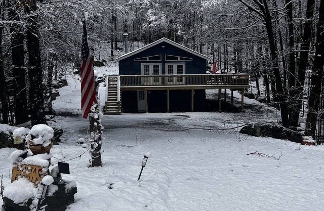 Life is Beautiful Hideout Poconos - brand new house everything fresh/new