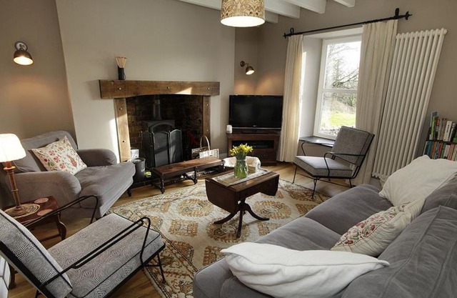 Lilac House - Five Bedroom House, Sleeps 8