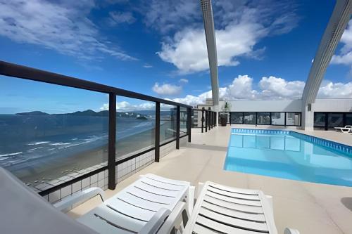 Lindo apartamento frente a praia!