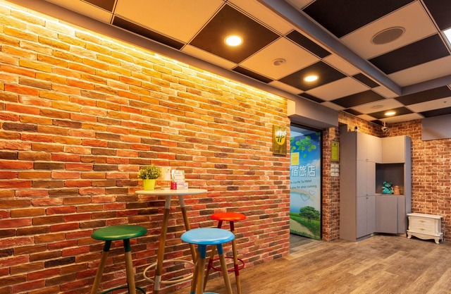 Liuhe Su Hotels