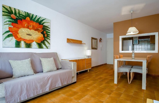 LLANÇÀ 8 LATERAL - Apartamento con vistas al mar, parking y Wifi. - ES-228-55