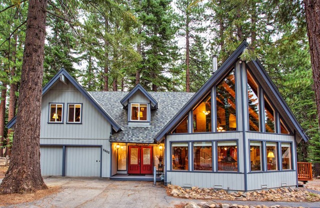 Lloyds Lodge Vacation Rental