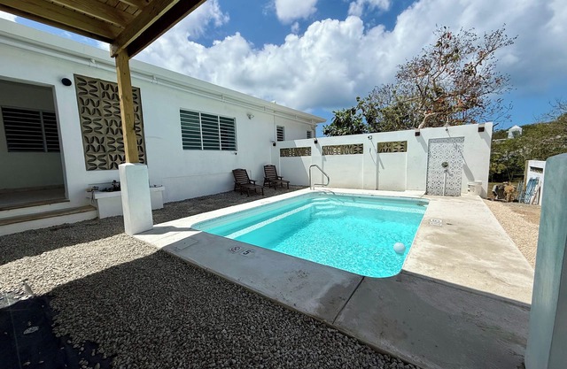 Located close to Isabel Segunda Vieques, close to downtown 4 bedrooms w/pool.